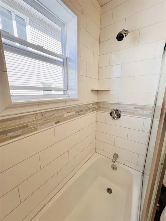 34 Medford St, Medford