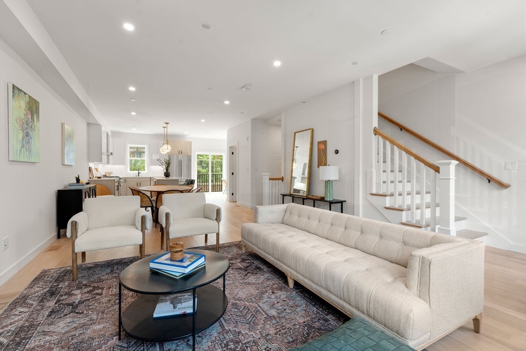 176 School St, Jamaica Plain