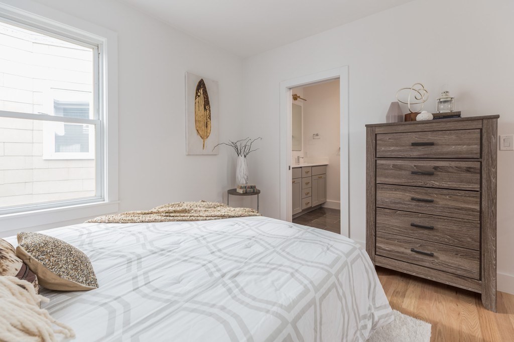 112 King, Dorchester