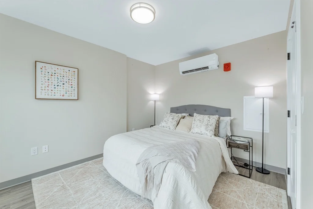 375 Cummins Highway, Roslindale