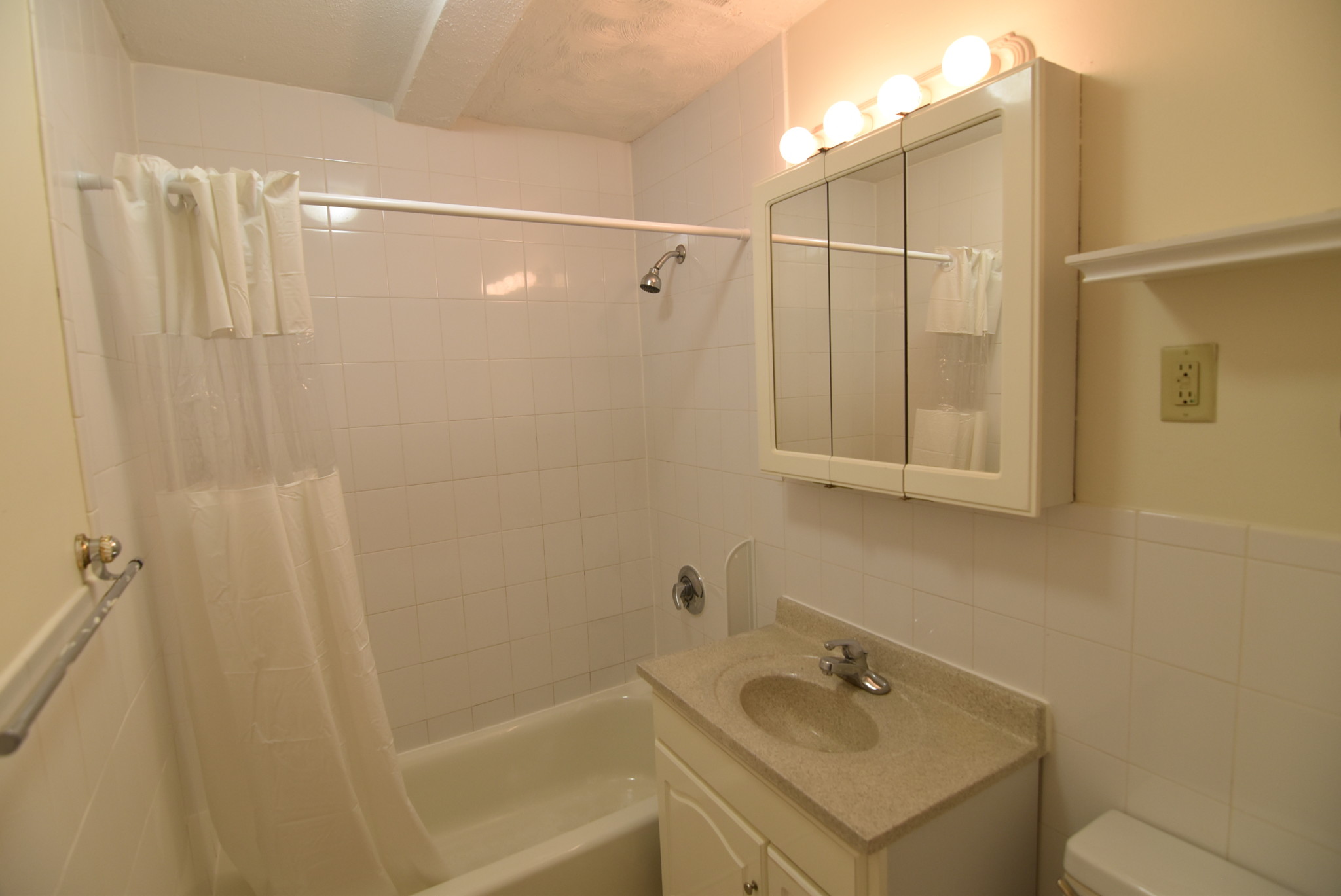 34 Gardner St, Allston