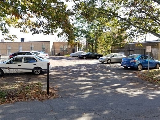 10 Pratt, Salem