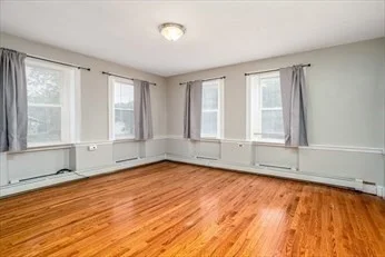 901 Main St, Leominster