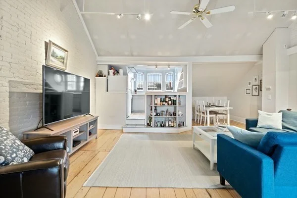 587 Tremont, South End