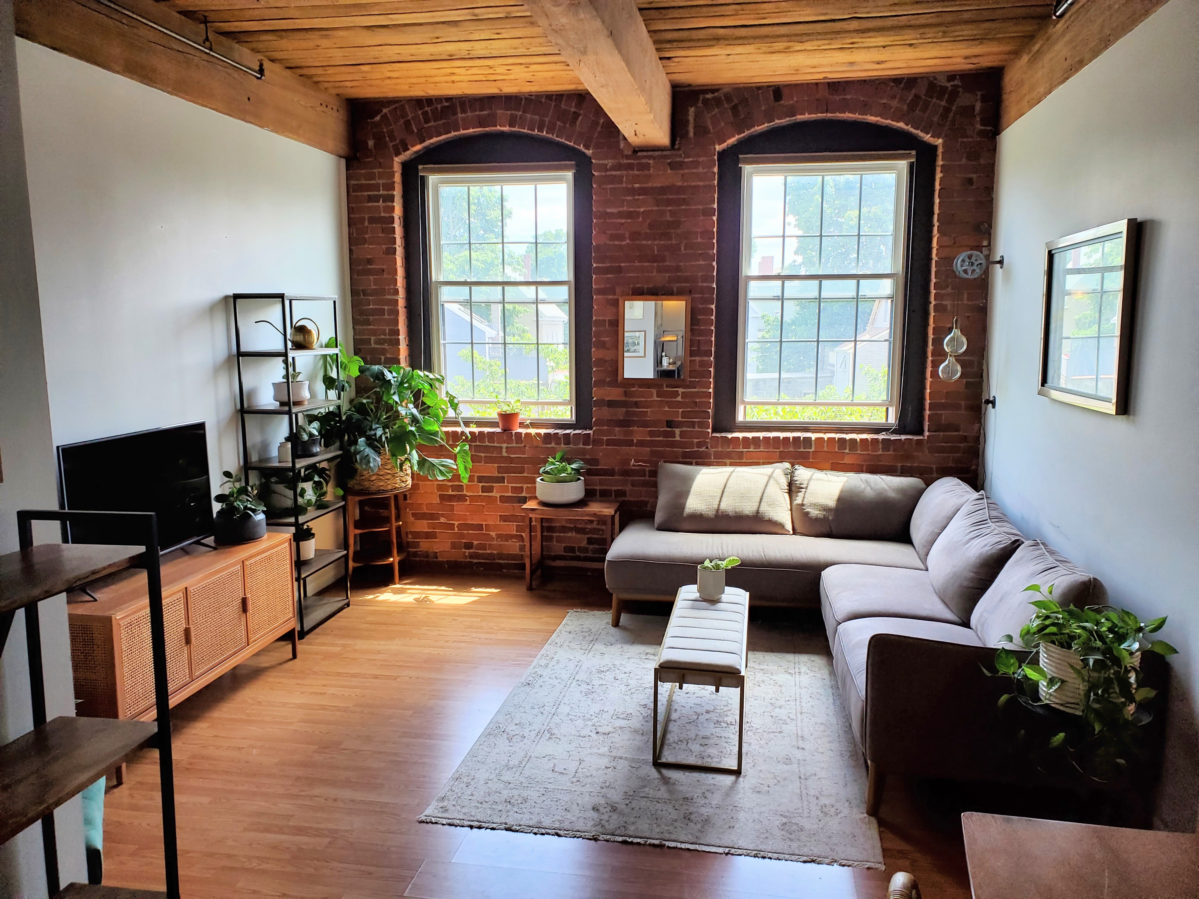 2 bed, 2 bath apartment for rent at 50 Rantoul St Unit 305, Beverly — photo 2 of 25