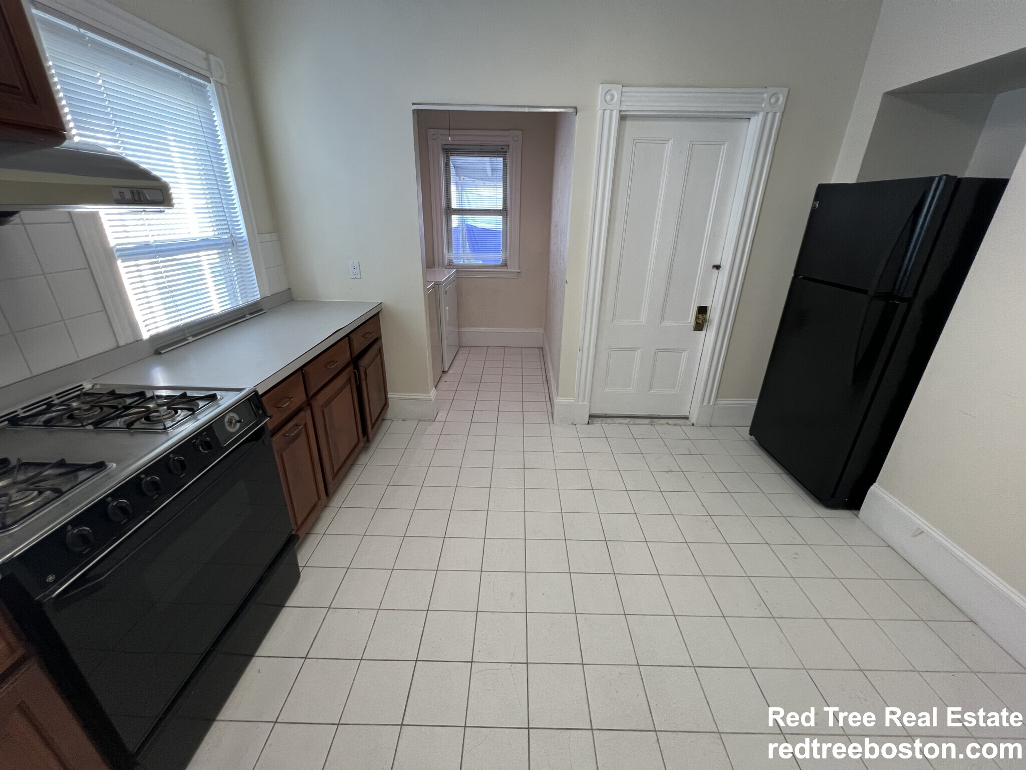 3 bed, 1 bath apartment for rent at 51 Falkland, #2, Boston Unit 2, Brighton — photo 2 of 10