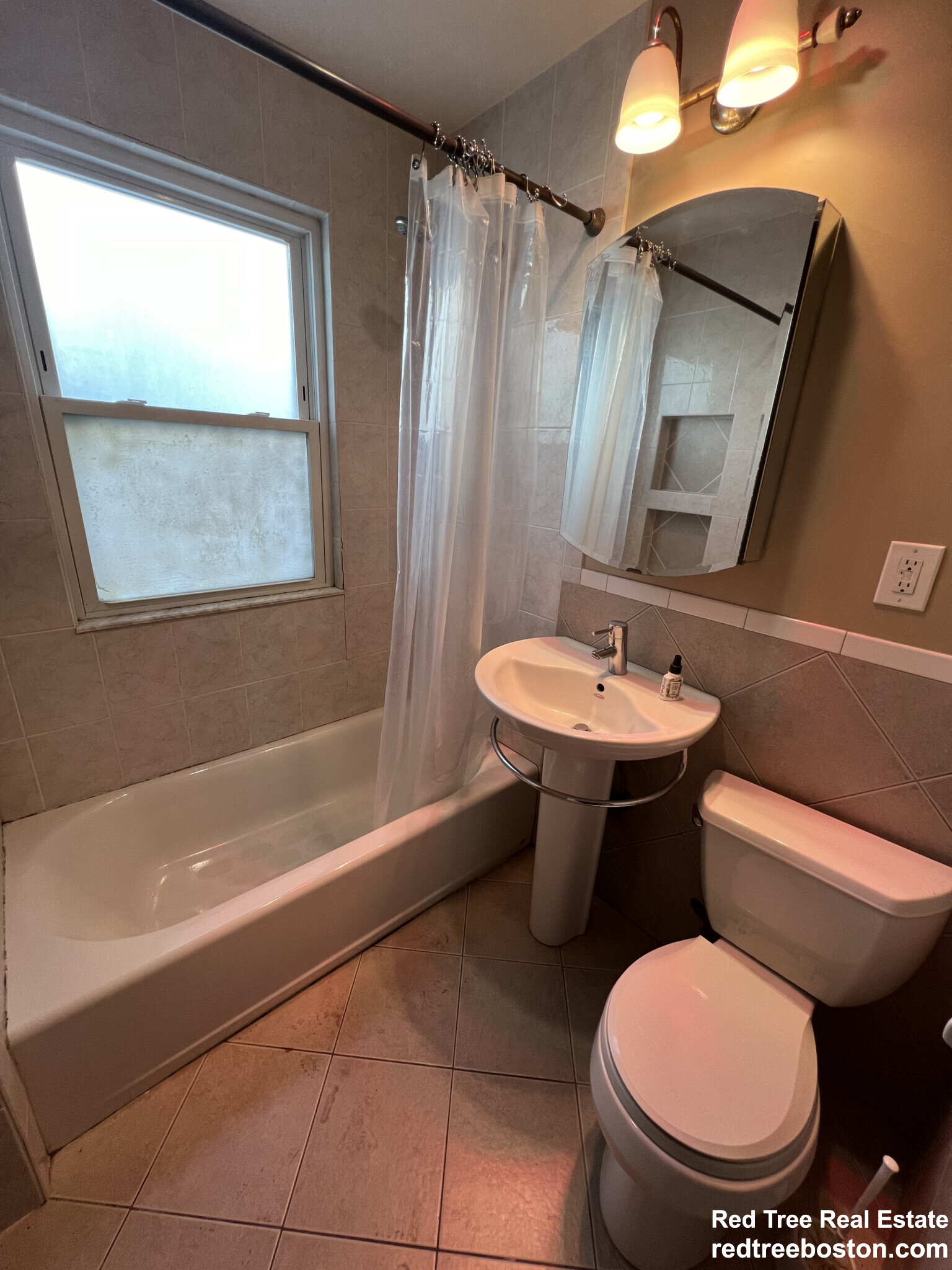 3 bed, 1 bath apartment for rent at 51 Falkland, #2, Boston Unit 2, Brighton — photo 5 of 10
