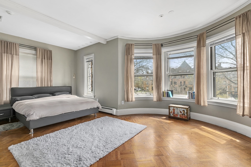 1760 Beacon St, Brookline