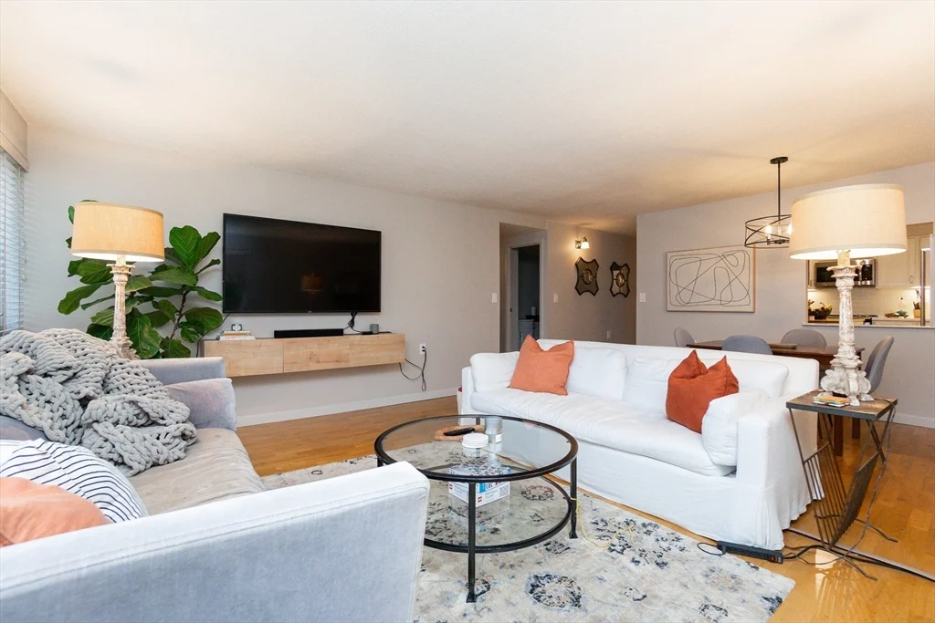 66 Winchester St, Coolidge Corner