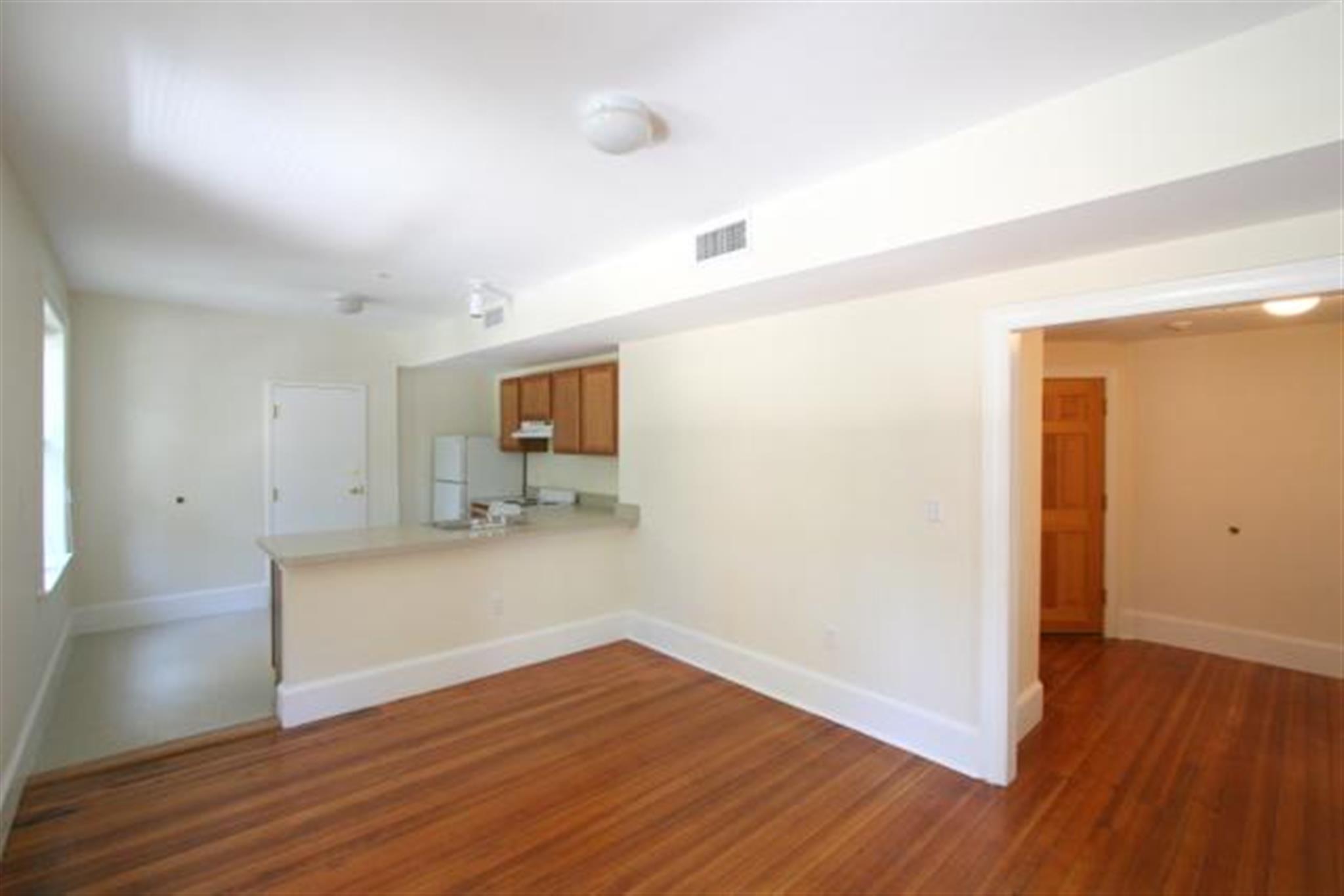2 bed, 1 bath apartment for rent at 881 Cambridge Unit 23, Central Square — photo 6 of 10