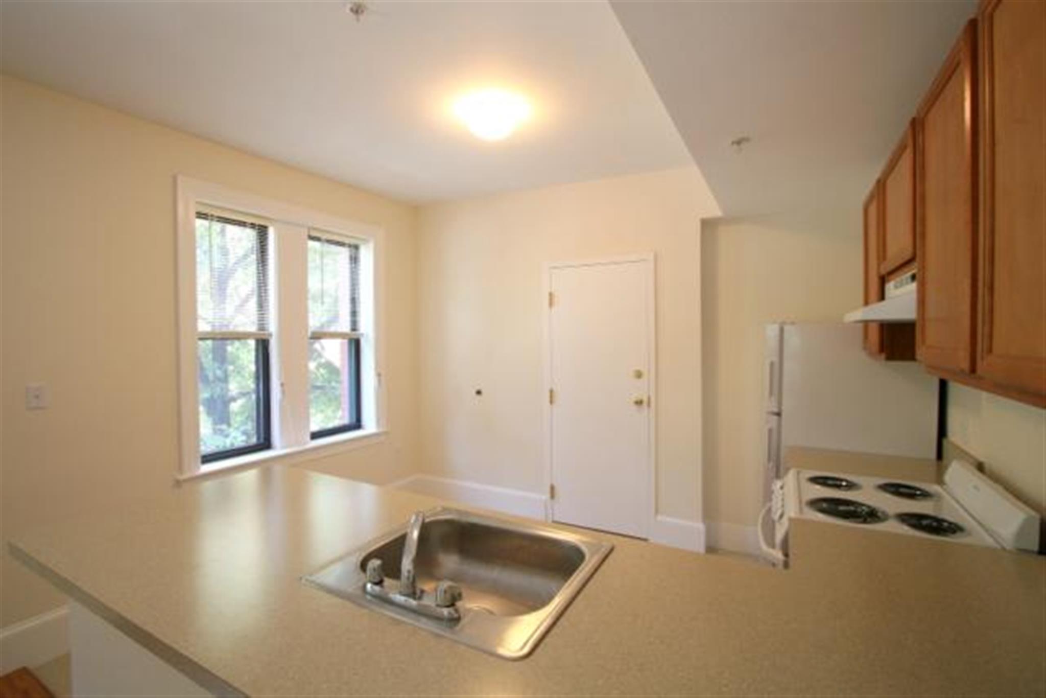 2 bed, 1 bath apartment for rent at 881 Cambridge Unit 23, Central Square — photo 8 of 10