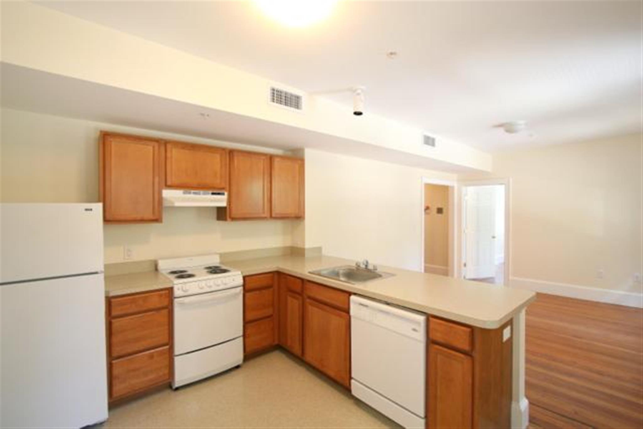 2 bed, 1 bath apartment for rent at 881 Cambridge Unit 23, Central Square — photo 9 of 10