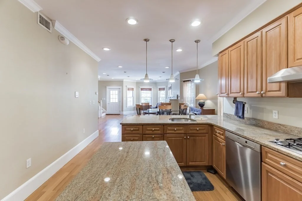 73 Lexington Ave, Davis Square