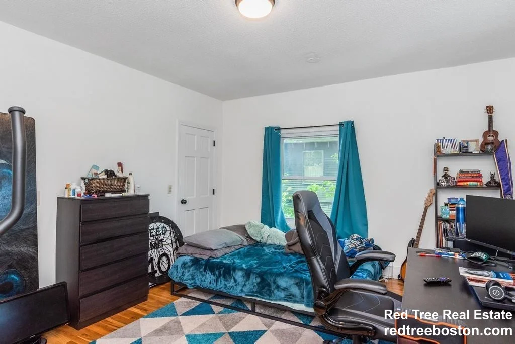 21 Kinross Rd, Brighton