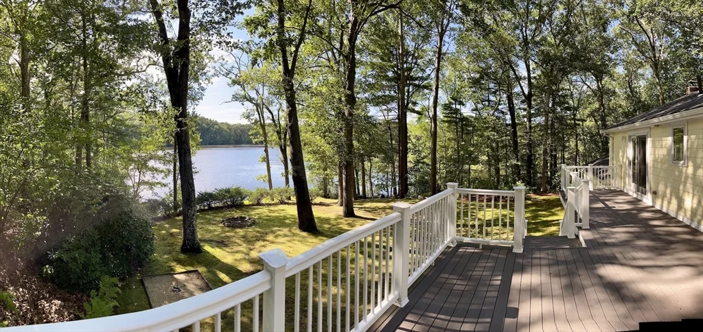 70 Beach St, Foxboro