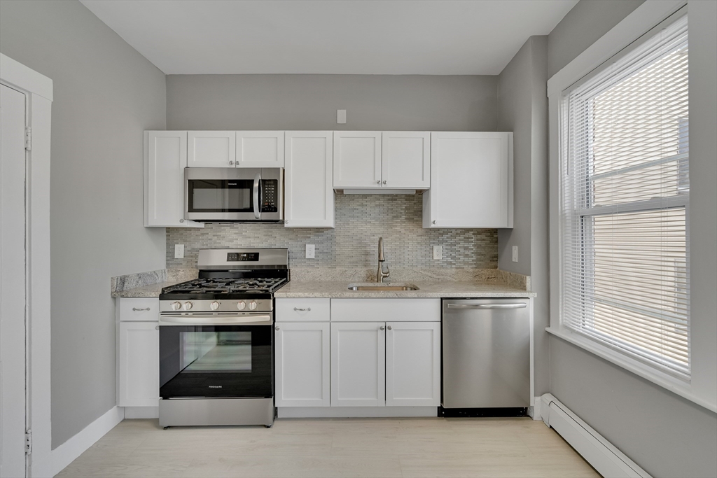 142 Sutherland Rd, Brighton