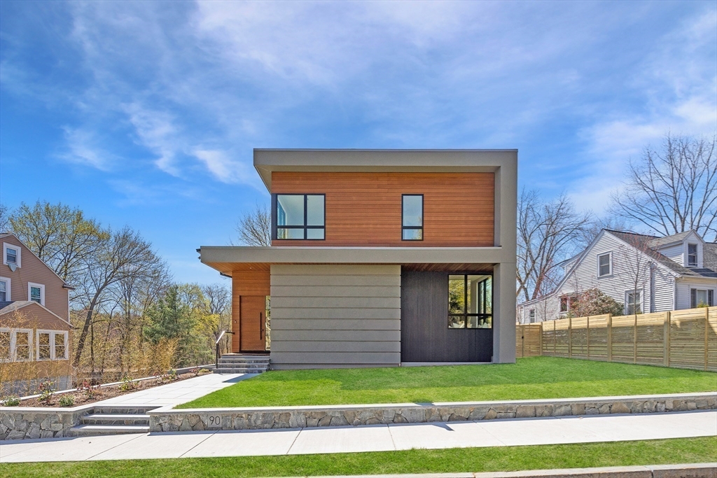 90 Auburndale Ave, Newton