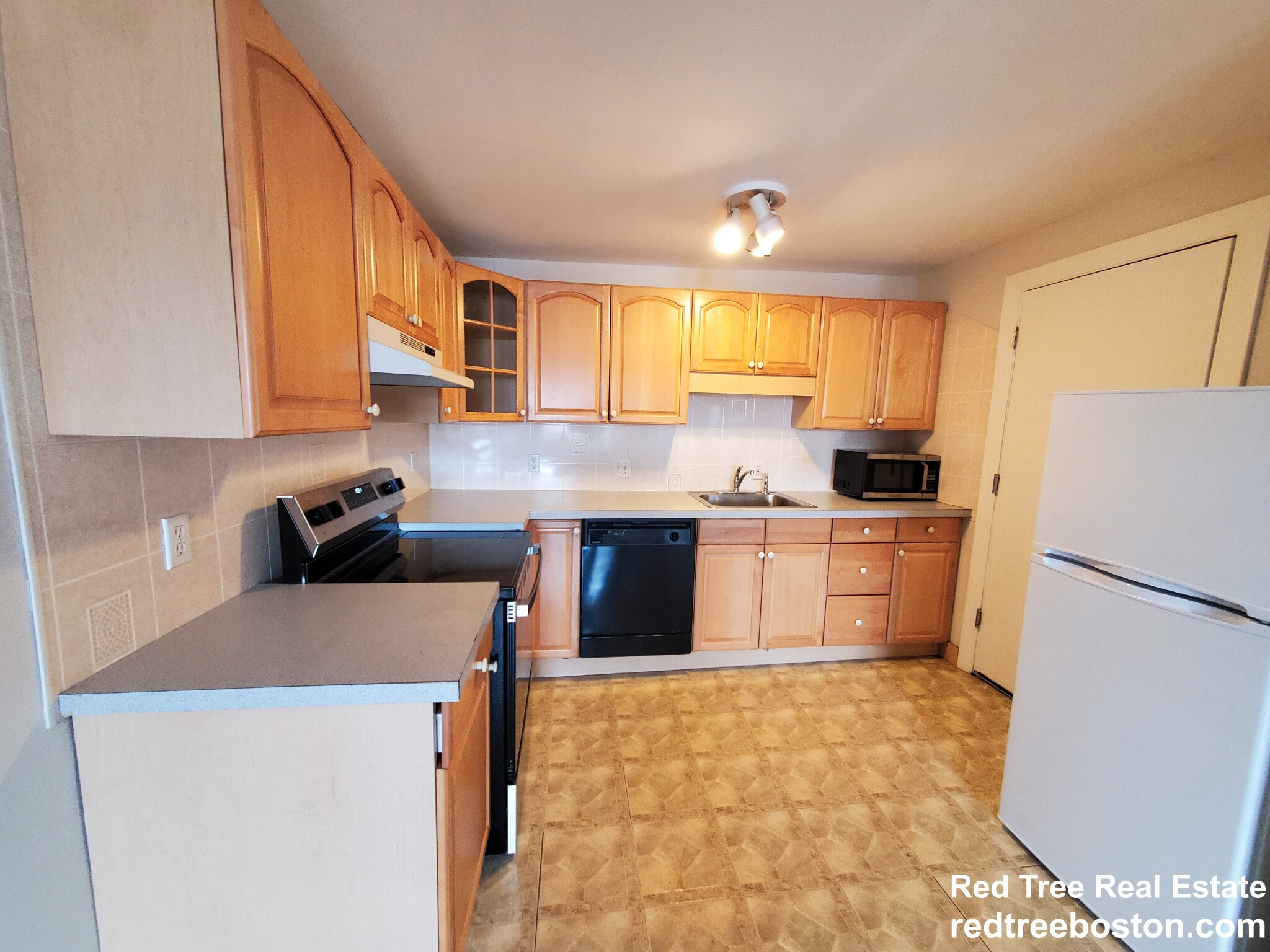 9 Commonwealth Ct, Brighton