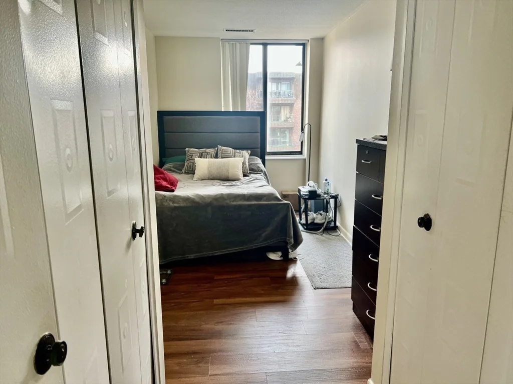 1006 Paradise Rd, Swampscott