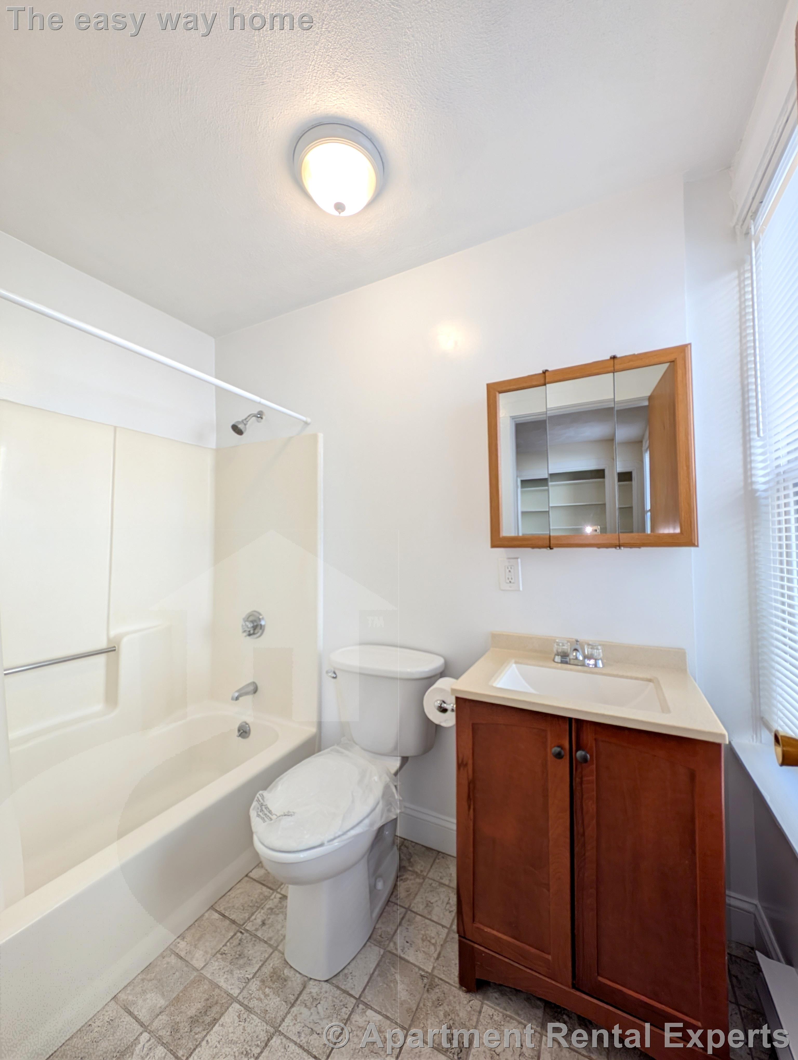 14 Garrison Ave, Teele Square