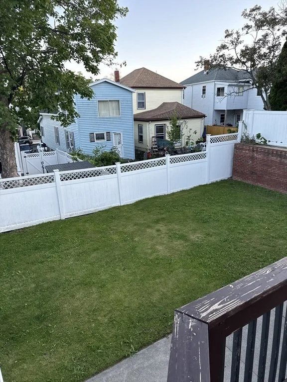 285 Crescent Ave, Beachmont