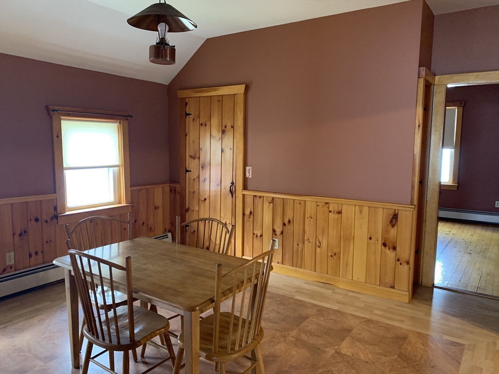 346 Fountain St,, Fall River