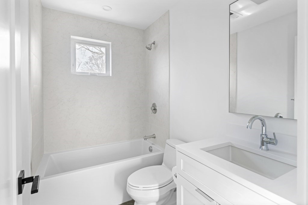 70 Walker St, Newtonville