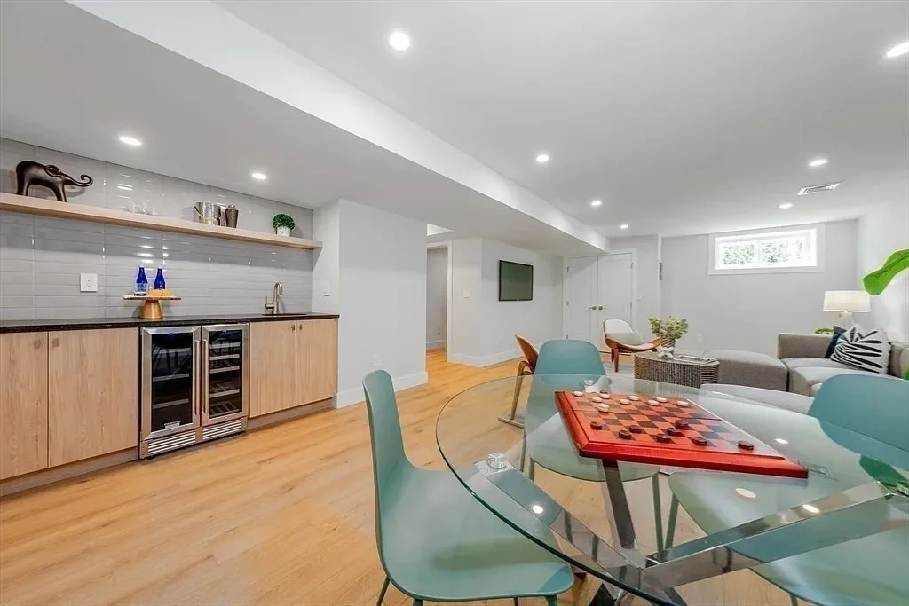 35 John St, Newton