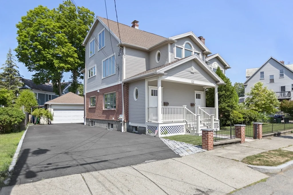 17 Gilbert St, Newton