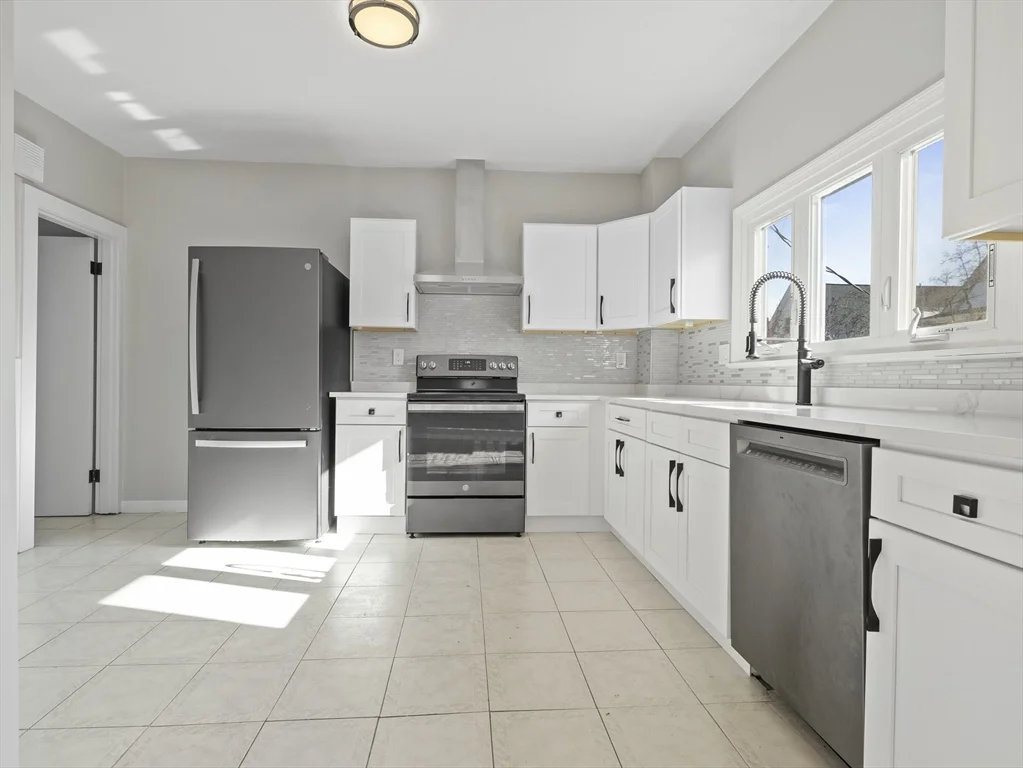 42 William St, Medford