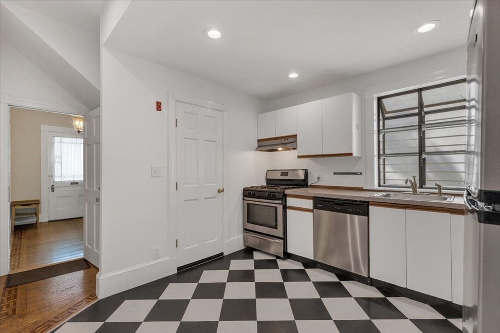 325 Western Ave, Riverside