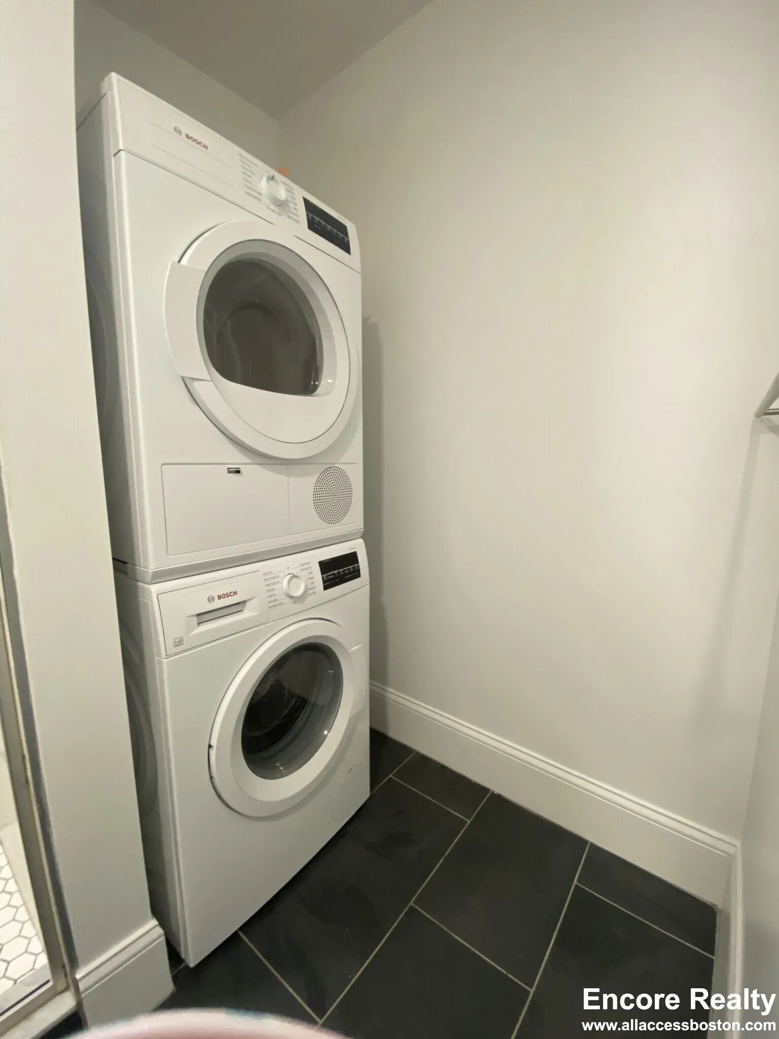 124 Peterborough St, Fenway