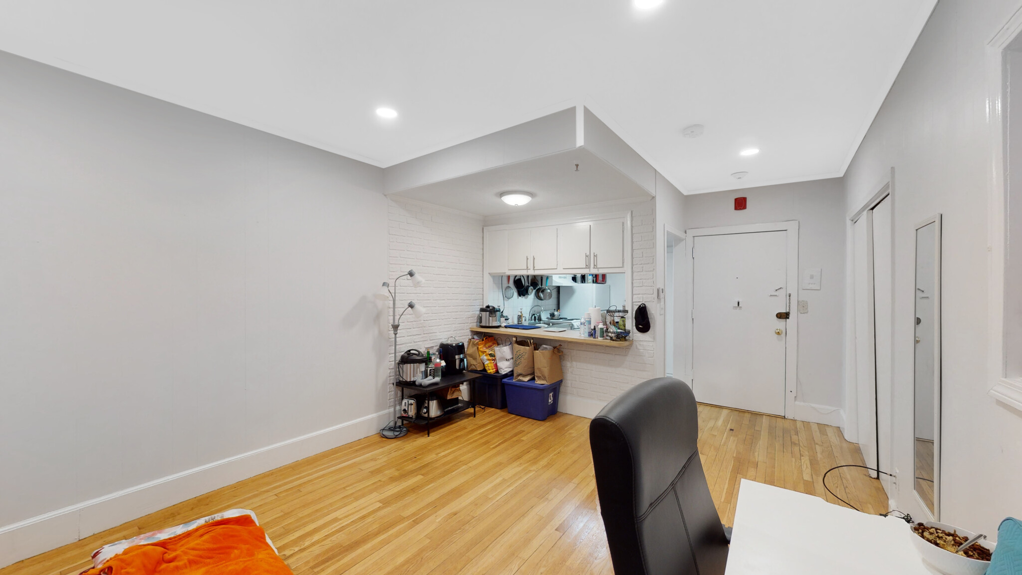 1 bed, 1 bath apartment for rent at 513 Beacon St Unit 2.,, Back Bay — photo 1 of 3