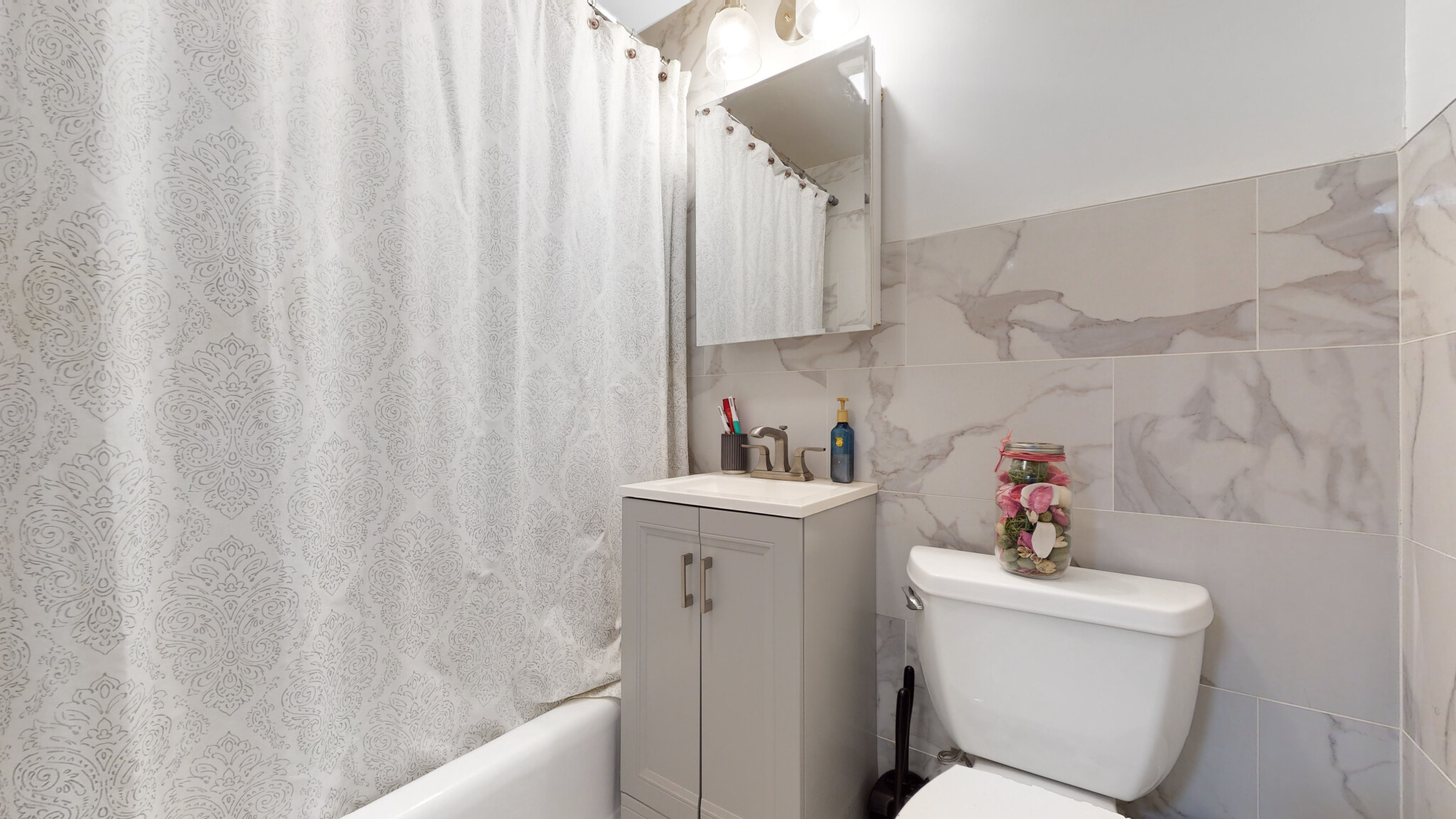 1 bed, 1 bath apartment for rent at 513 Beacon St Unit 2.,, Back Bay — photo 3 of 3
