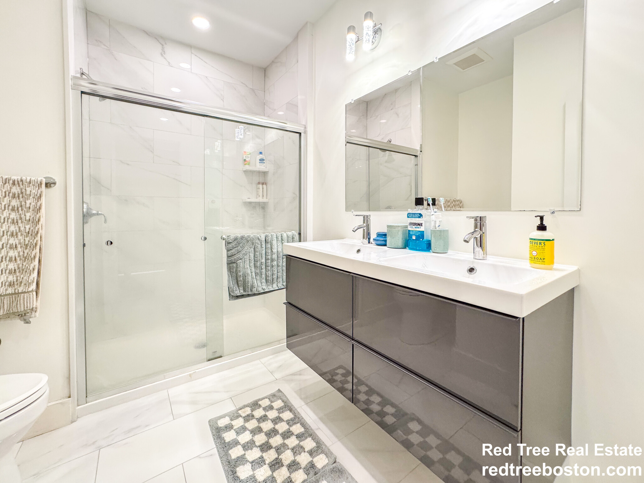 231 Maverick St, East Boston