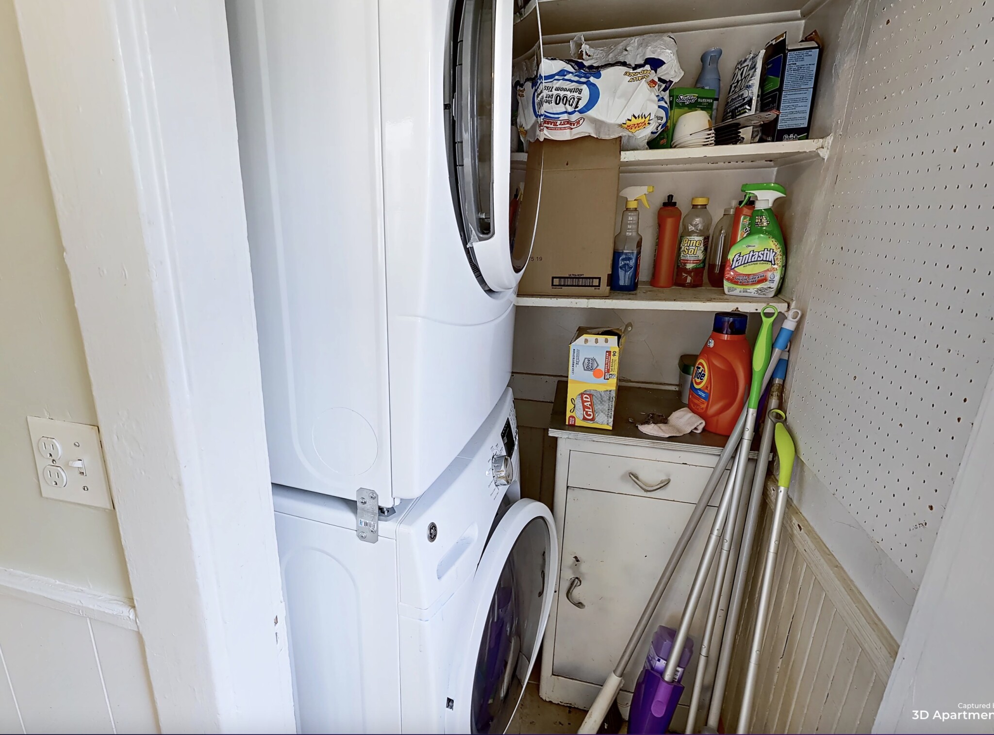 378 Washington St, Ward Two