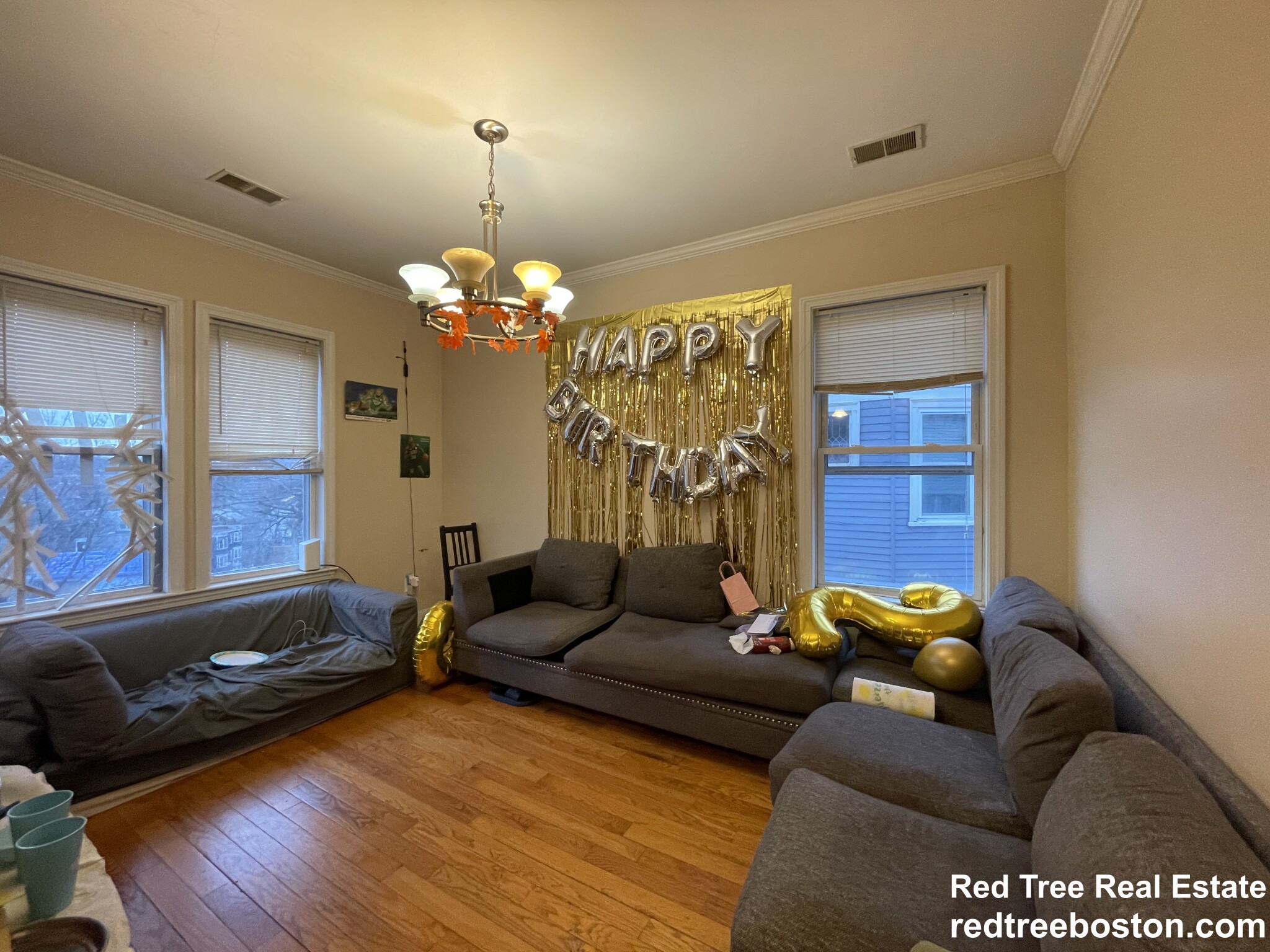 30 Circuit St, Roxbury