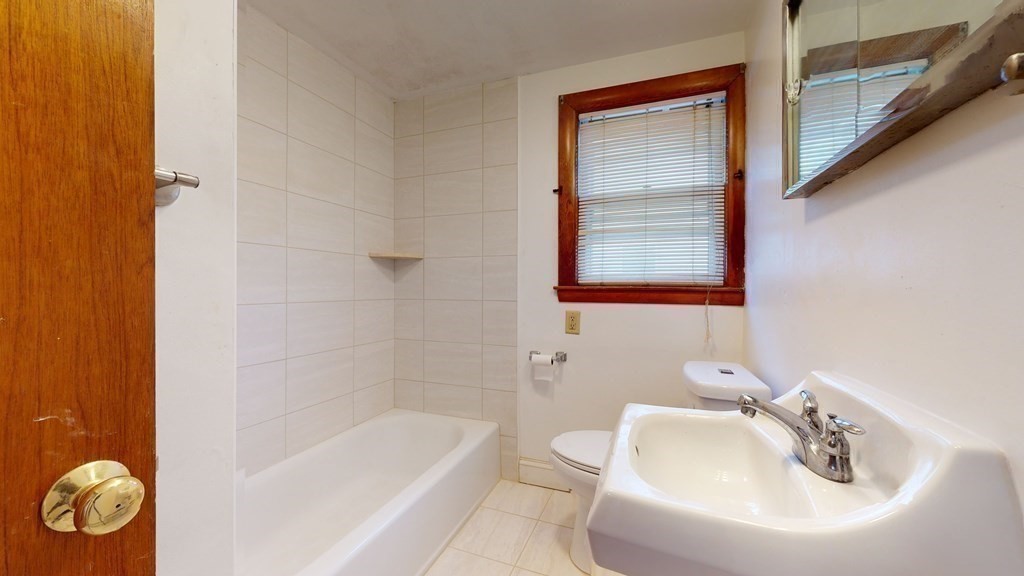 106 Laurel St, Malden