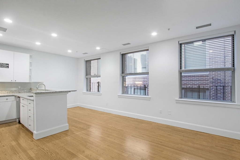 140 Boylston St, Back Bay