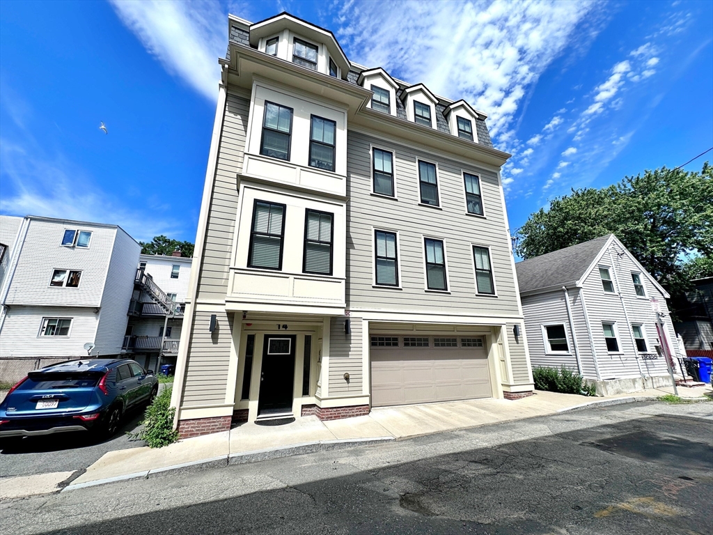 14 Murray Ct, East Boston