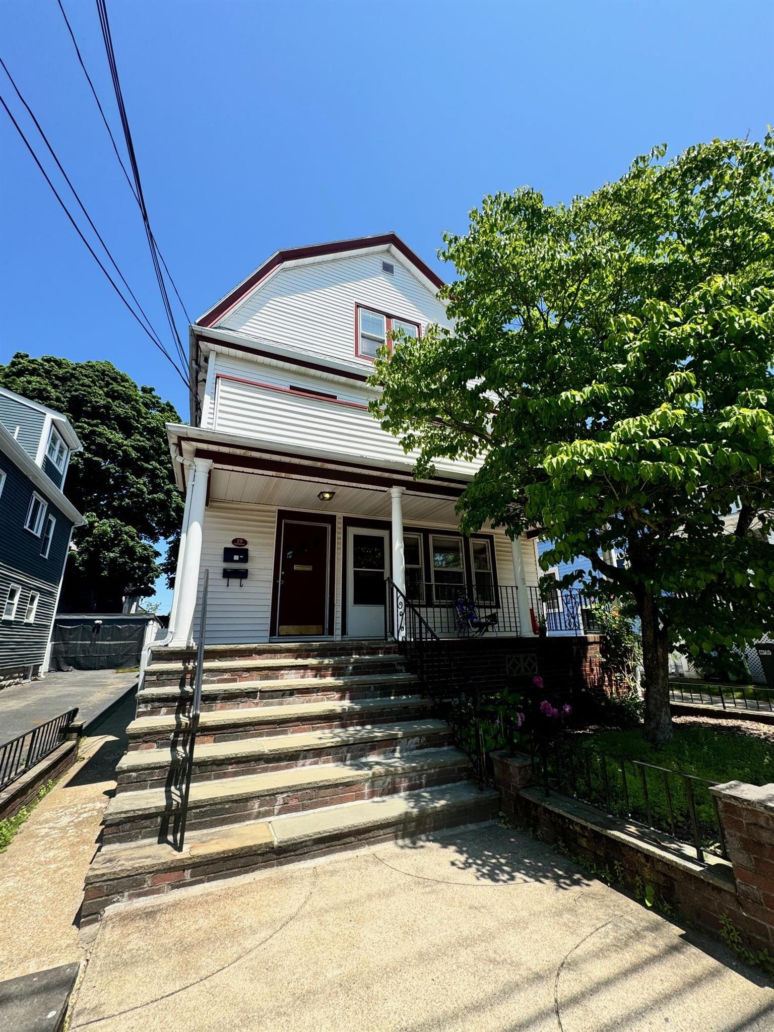 19 Gordon St, West Somerville