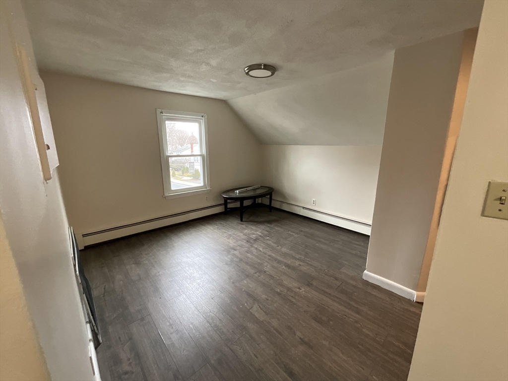 222 Salem St, Wakefield