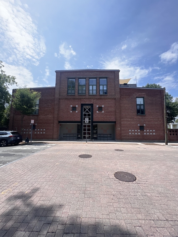 71 Fulkerson St, East Cambridge