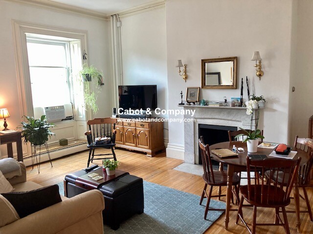 139 Beacon St, Back Bay