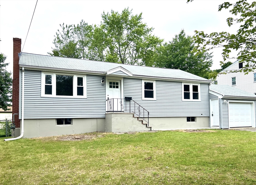 43 Grove St, Randolph