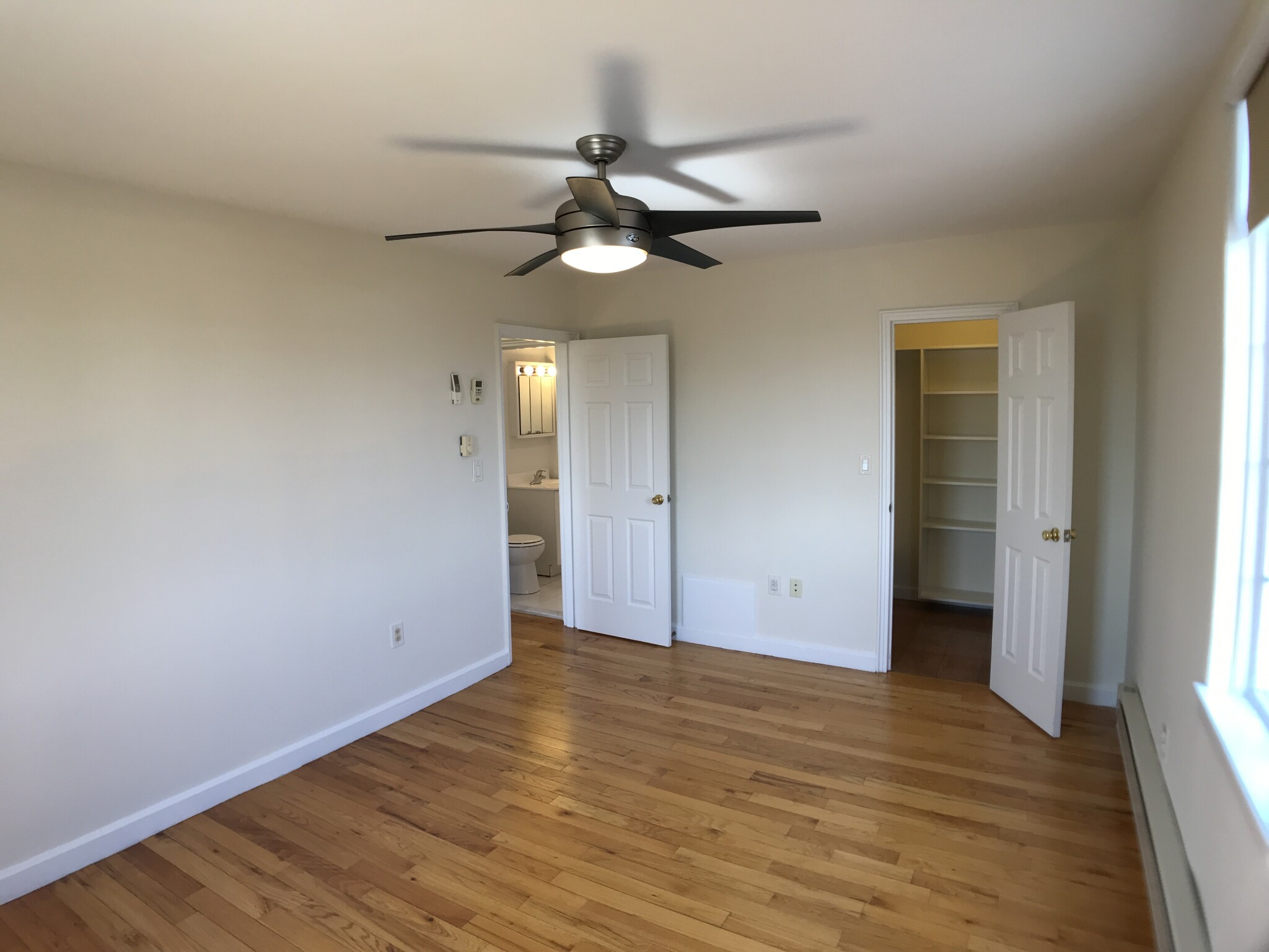 60 Brattle St, Harvard Square