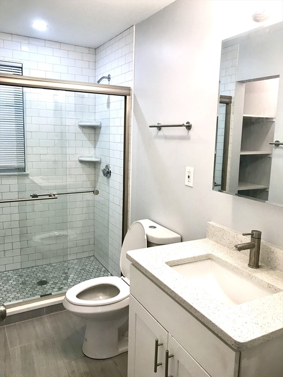 38 Regent St, Roxbury