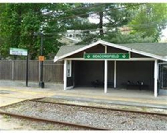 42 Dean Rd, Brookline