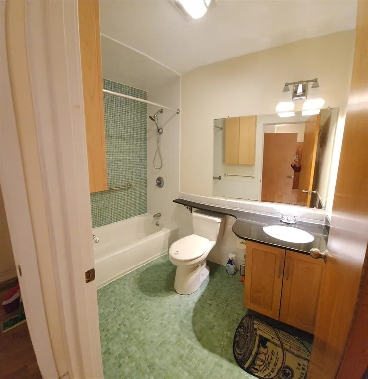 24 Bay State Rd, Cambridge Highlands