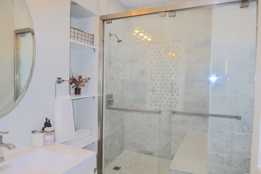 94 Bunker Hill, Charlestown